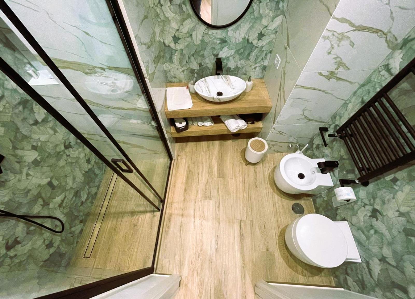 Urban Chic Toledo Guest house